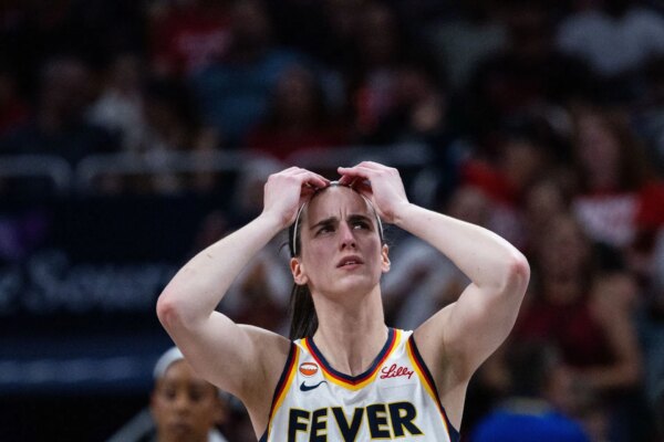 “Ela é privilegiada, ela é uma pirralha”: a campeã do Super Bowl exige que a “pomposa” Caitlin Clark “se olhe no espelho” após ser desrespeitada na WNBA
