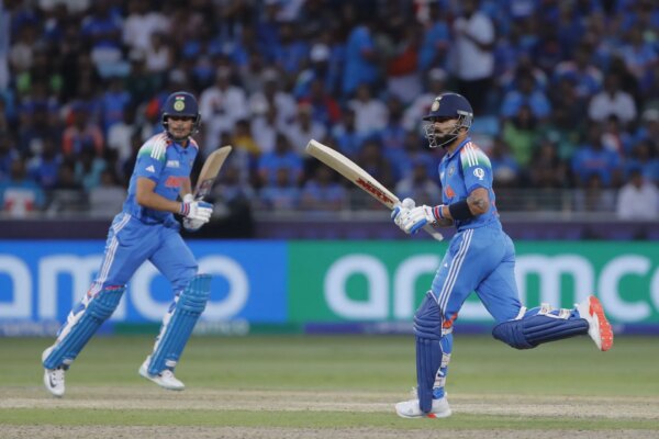 3 vezes Virat Kohli e Shubman Gill marcaram centenas na mesma partida