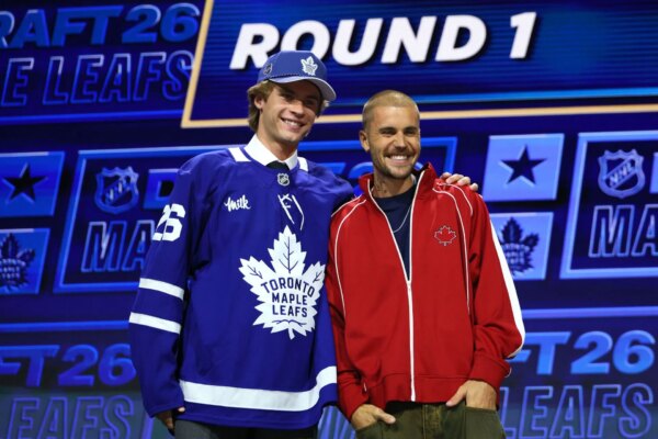 “Muito anticlimático e assustador”: Justin Bieber recebe críticas pelo anúncio de Gavin McKenna como escolha geral número 1 do Maple Leafs