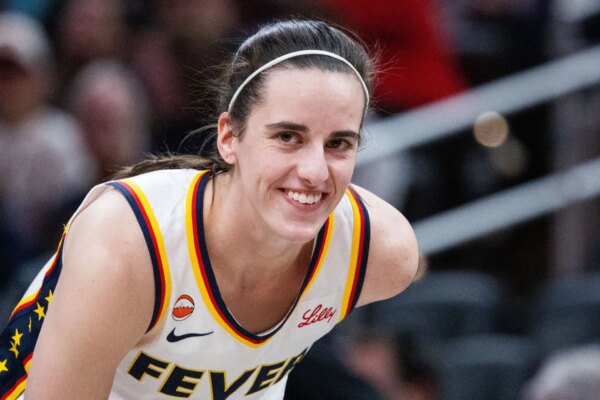 “Estamos socando a garganta?” – Ex-Colts Punter detona a ‘estúpida’ Caitlin Clark da WNBA no pôster do aniversário de 30 anos