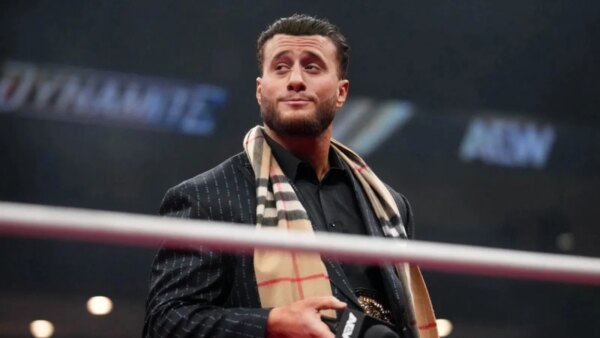 MJF muda de personagem para elogiar a nova personalidade perturbadora do ex-campeão da WWE