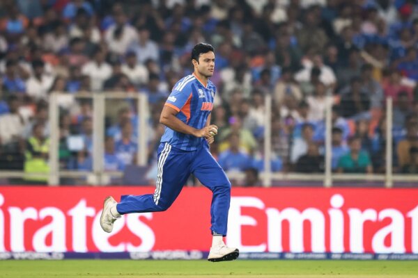 4 jogadores de críquete indianos escolherão postigos T20I em seus aniversários com Shivam Dube