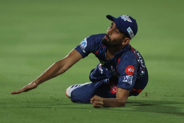 Príncipe Yadav dá uma captura brilhante nas profundezas para dispensar Rashid Khan por 5 em IND vs AFG 2026 3º ODI [Watch]