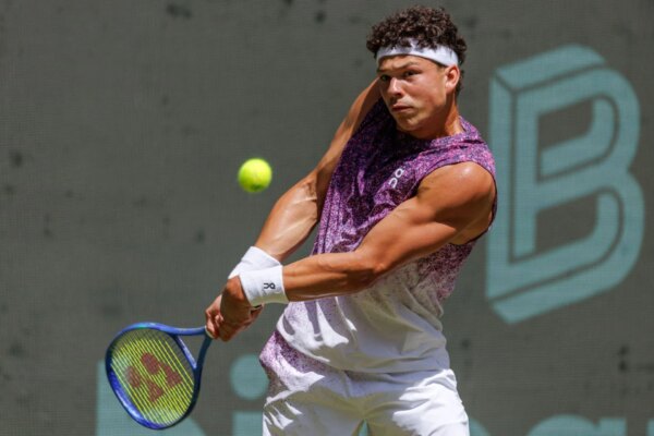 Fresta de esperança para Ben Shelton em Wimbledon, apesar da difícil derrota contra Taylor Fritz em Halle