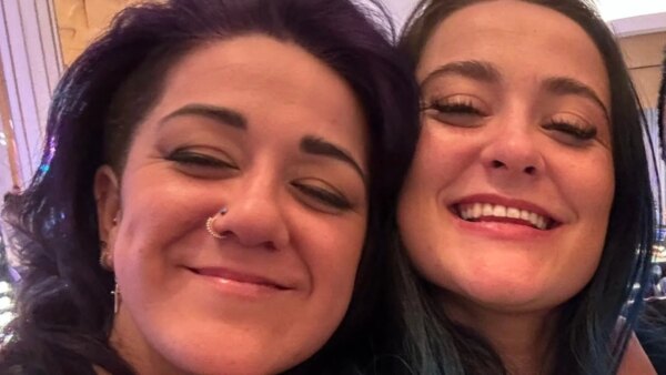 Antes do SmackDown, Lyra Valkyria envia mensagem pessoal a Bayley em meio a rumores de separação da WWE