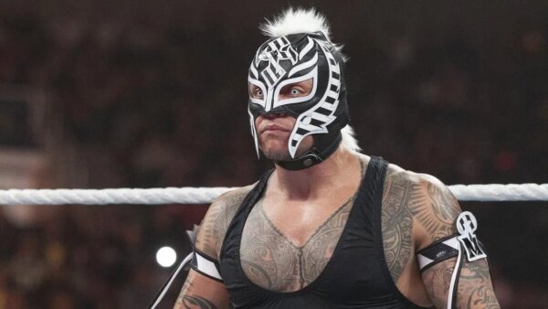 WWE: BREAKING: Rey Mysterio anuncia que o ex-campeão mundial está pronto para uma grande mudança na WWE