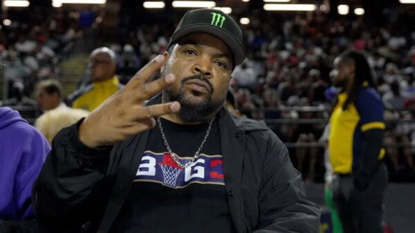 Ice Cube responde após a briga caótica entre Michael Beasley e Lance Stephenson irromper durante o confronto BIG3