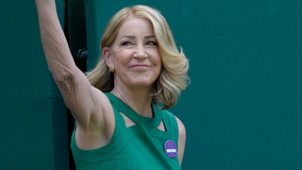 Chris Evert: Lenda do tênis passa por cirurgia após retorno de câncer de ovário e não comparecerá a Wimbledon este ano | Notícias sobre tênis