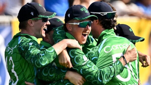 Irlanda sela vitória histórica contra a campeã mundial Índia no primeiro T20I, com o batedor Vaibhav Sooryavanshi, de 15 anos, no banco | Notícias de críquete