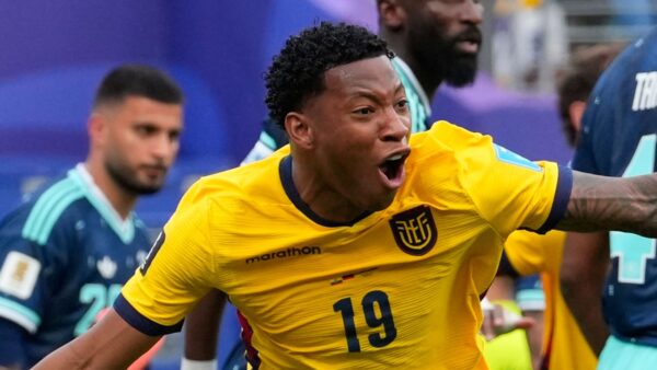 Equador 2 a 1 Alemanha