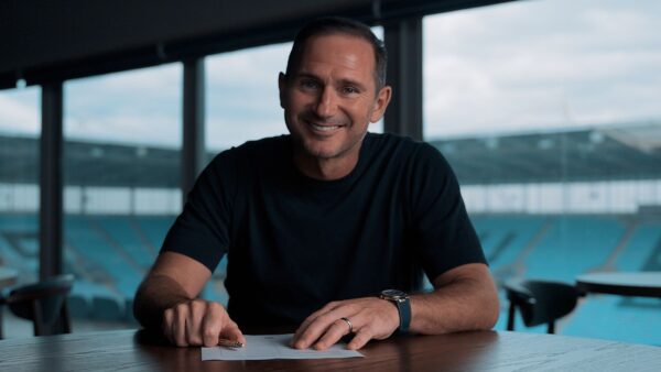 Frank Lampard: Técnico do Coventry City assina novo contrato até 2029, antes do retorno da Premier League | Notícias de futebol