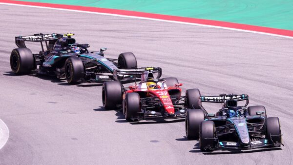 A dupla da Mercedes, Kimi Antonelli e George Russell, ‘competirá entre si de maneira diferente’ em meio à ameaça do título de F1 por parte de Lewis Hamilton | Notícias F1