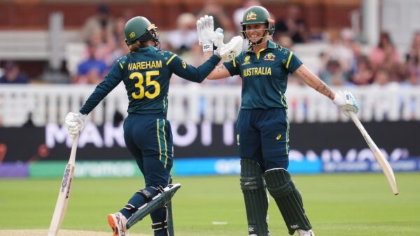 Copa do Mundo Feminina T20: Austrália eliminou a Índia do torneio com vitória de seis postigos para definir a semifinal contra as Índias Ocidentais | Notícias de críquete
