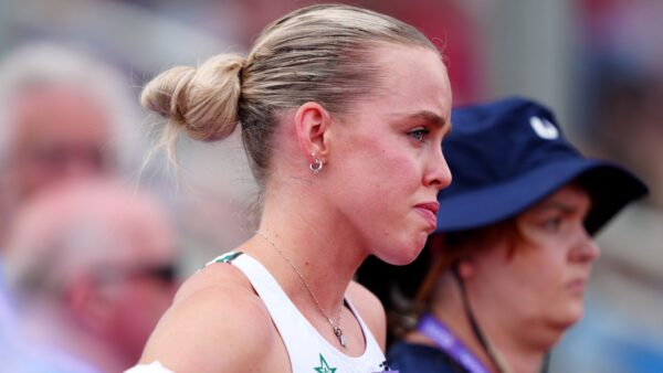 Keely Hodgkinson: Medalhista de ouro olímpico desiste da final dos 400m do Campeonato de Atletismo do Reino Unido devido a lesão | Notícias de atletismo