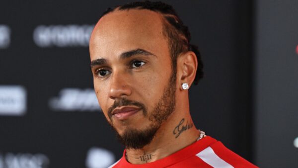 Lewis Hamilton: O piloto da Ferrari diz que ‘sabe o que fazer’ na batalha pelo título de F1 depois de conquistar a primeira vitória para a equipe italiana | Notícias F1
