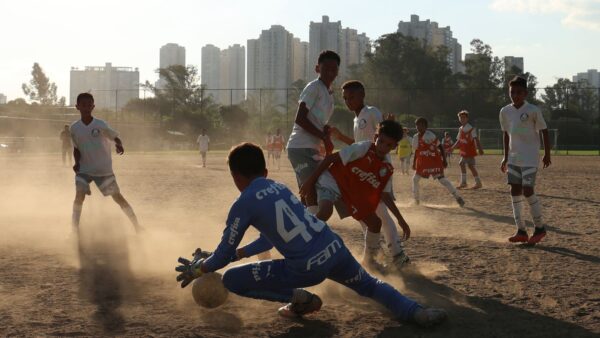 São Paulo é a grande fábrica de talentos do Brasil e agora a Europa quer participar da cultura da várzea que ajuda a criar crianças maravilhas | Notícias de futebol