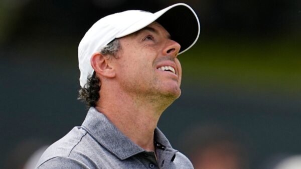Golfe do US Open: Wyndham Clark mantém a liderança no meio do caminho enquanto Rory McIlroy recua após uma rodada de montanha-russa em Shinnecock Hills | Notícias sobre golfe