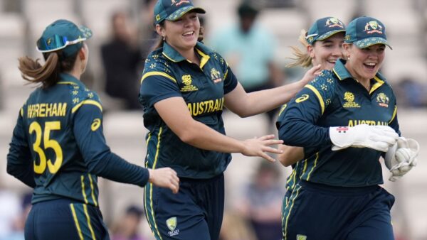 Copa do Mundo Feminina T20: Austrália venceu a Holanda por 98 corridas e continua invicta no início do torneio | Notícias de críquete