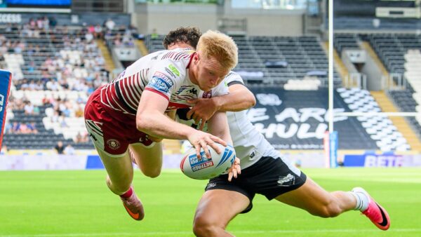 Betfred Super League: Wigan Warriors conquista vitória tardia sobre o Hull FC enquanto St Helens derrota o Bradford Bulls | Notícias da Liga de Rugby