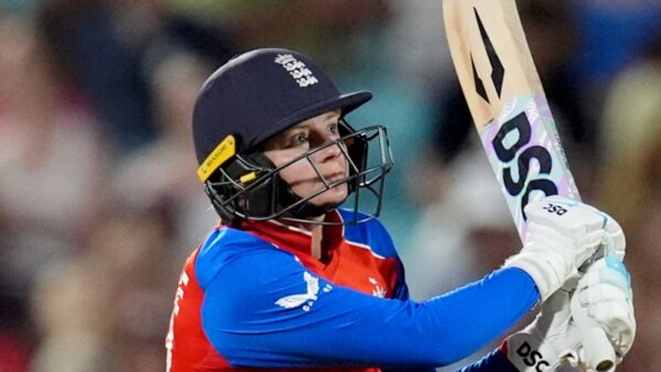 Copa do Mundo Feminina T20 da ICC: Charlie Dean elogia o ‘jogador 360’ Danni Wyatt-Hodge enquanto a imperiosa Inglaterra permanece invicta no Oval | Notícias de críquete