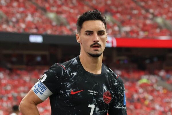 O vice-capitão do Canadá, Stephen Eustaquio, perde o treino antes do jogo com a Suíça